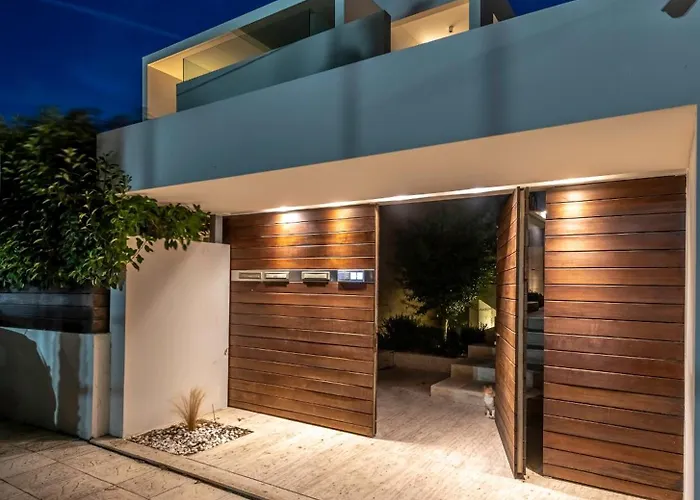 Ippolitus Feliz アパート *