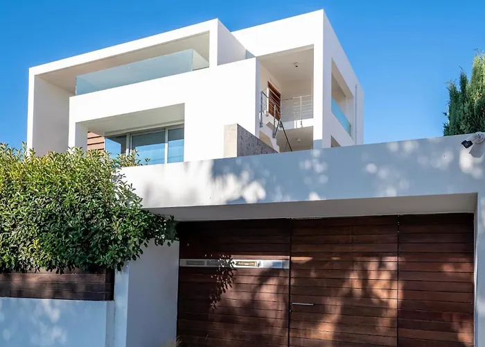 Ippolitus Feliz بلدة كوس